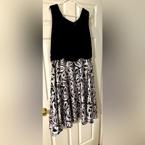24W Semiformal dress